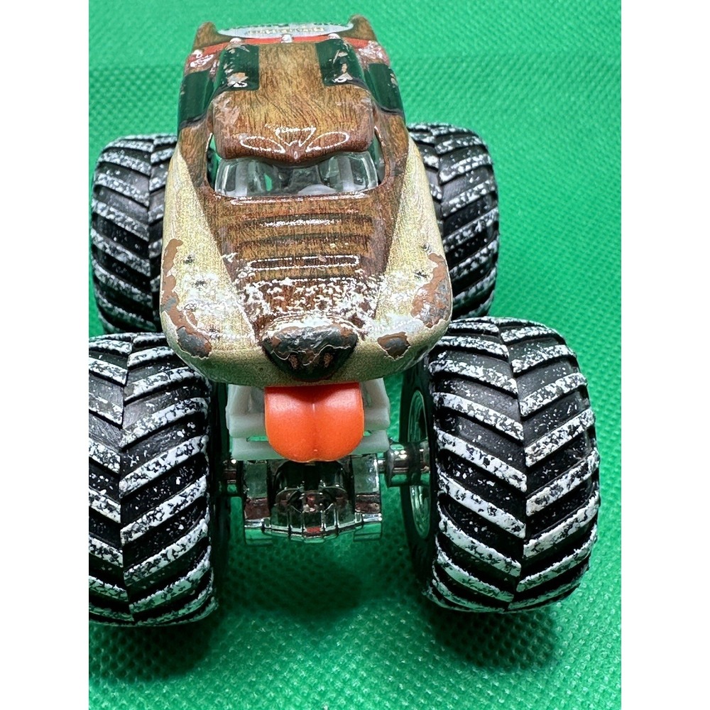 Monster Mutt Hot Wheels Monster Jam Monster Truck 1:55 Scale DieCast Used